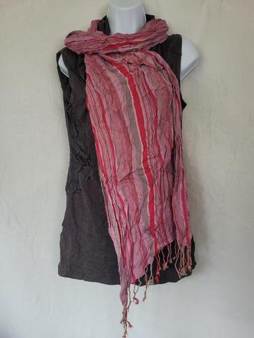 Leuke roze gestreepte sjaal 52x180 beschikbaar voor biedingen