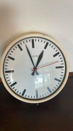 Van doorn wandklok, Huis en Inrichting, Woonaccessoires | Klokken, Ophalen, Gebruikt, Wandklok