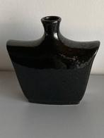 Aparte zwarte vaas, Zwart, Aardewerk of Porselein, Ophalen of Verzenden, Zo goed als nieuw