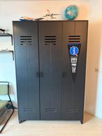 Vtwonen Locker Lockerkast 3-deurs Zwart - Nieuwstaat, Huis en Inrichting, Kasten | Lockerkasten, Ophalen, Zo goed als nieuw