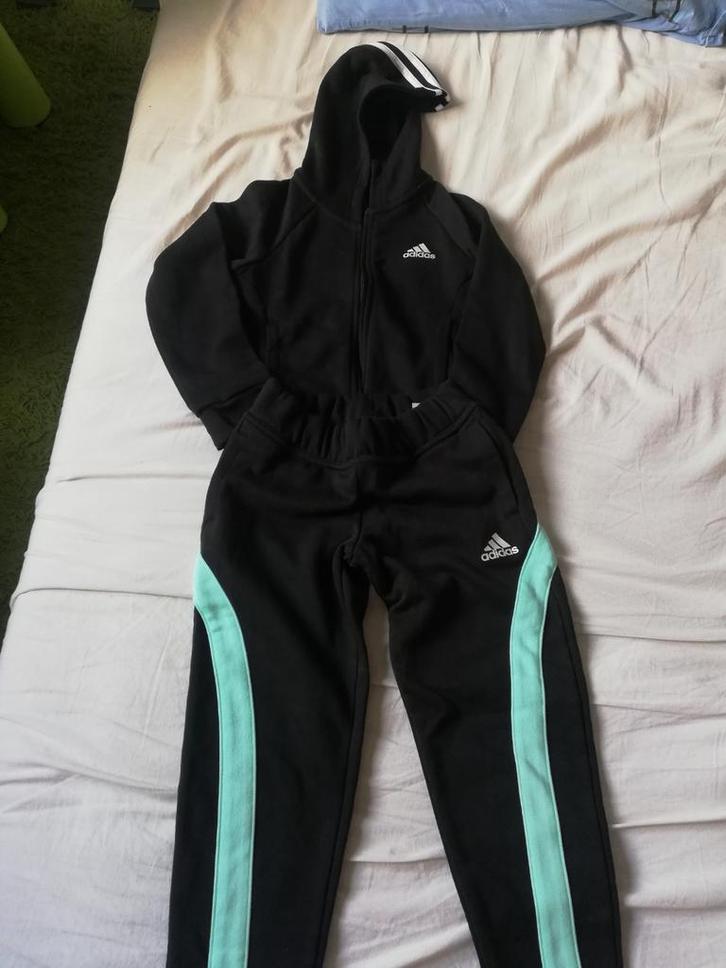 Adidas tracksuit / trainingspak mt 122_128., Kinderen en Baby's, Kinderkleding | Maat 128, Zo goed als nieuw, Ophalen of Verzenden