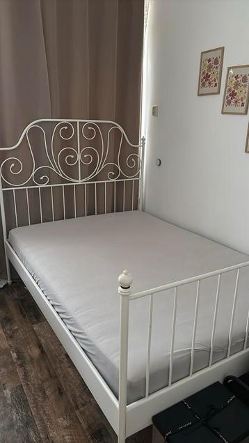 IKEA bed metaal ZONDER matras 