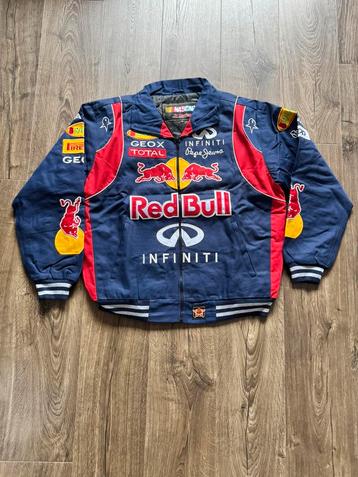 Red Bull racing x Infiniti teamjas–collectors item! (Maat M) beschikbaar voor biedingen