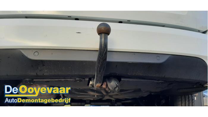 Trekhaak van een Renault Megane (Megane 4 16-), Auto-onderdelen, Ophanging en Onderstel, Renault, Gebruikt, 3 maanden garantie