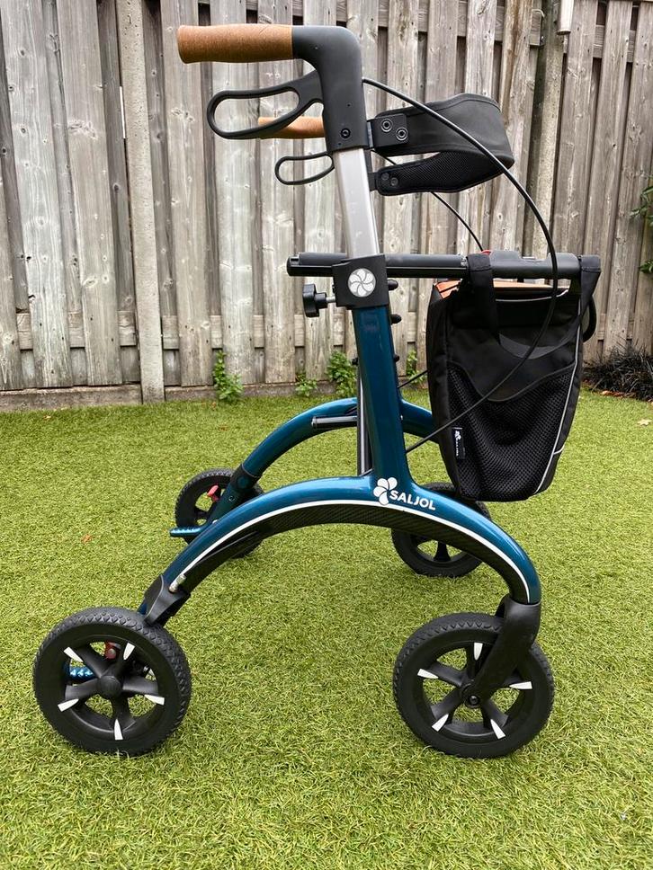 Carbon rollator - Saljol - superlicht met sleepremsysteem, Diversen, Rollators, Zo goed als nieuw, Lichtgewicht, Opvouwbaar, Ophalen