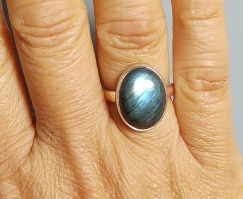 zilveren ring met natuurlijke Labradoriet steen zilver 925, Sieraden, Tassen en Uiterlijk, Ringen, Nieuw, Dame, Kleiner dan 17