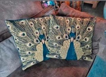 2x Sierkussen Pauw - Paleis 't Loo beschikbaar voor biedingen