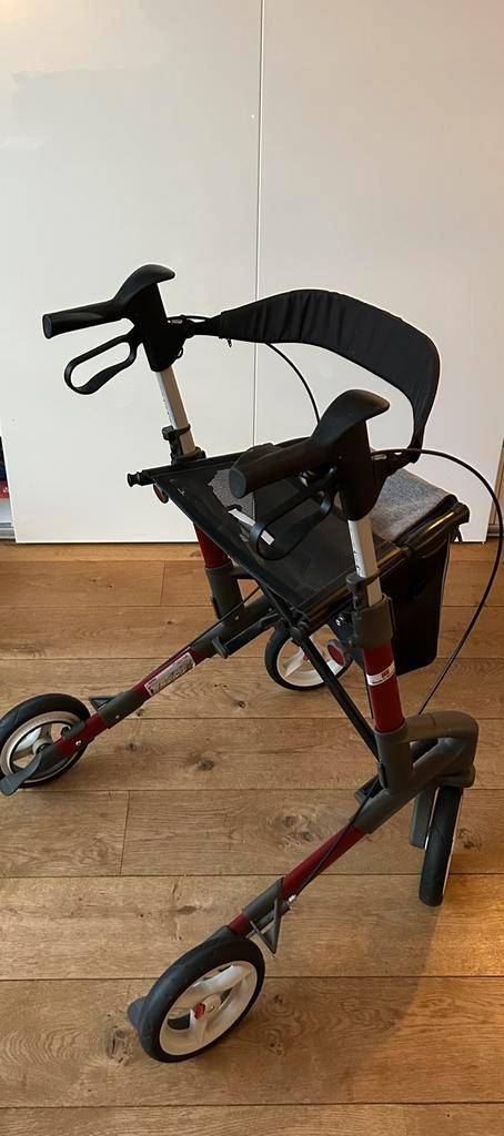 Rollator Topro Troja 5G met tas en rugsteun, Diversen, Rollators, Zo goed als nieuw, Lichtgewicht, Opvouwbaar, Ophalen of Verzenden