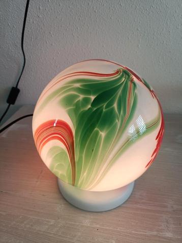 Design tafellamp glas met kleureffect beschikbaar voor biedingen