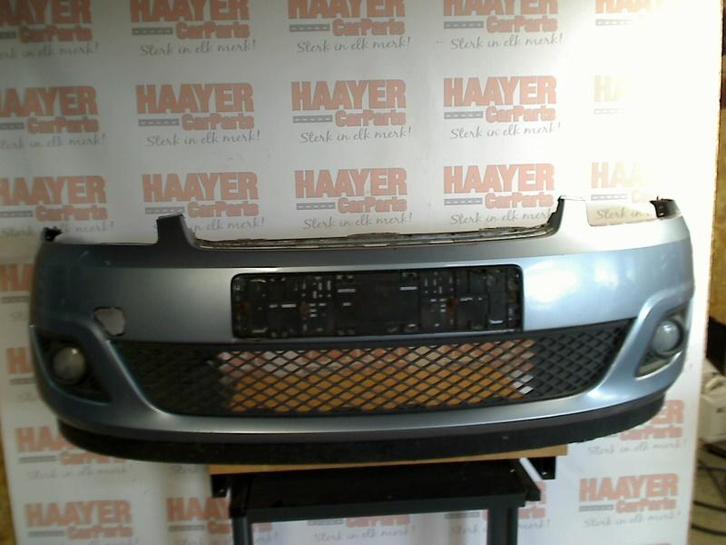 Bumper Voor Ford Fiesta 5 (JD/JH) (2001-11/2008-10), Auto-onderdelen, Carrosserie en Plaatwerk, Ford, Gebruikt