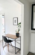 Stijlvol bureautje met stalen frame, Huis en Inrichting, Ophalen, Zo goed als nieuw