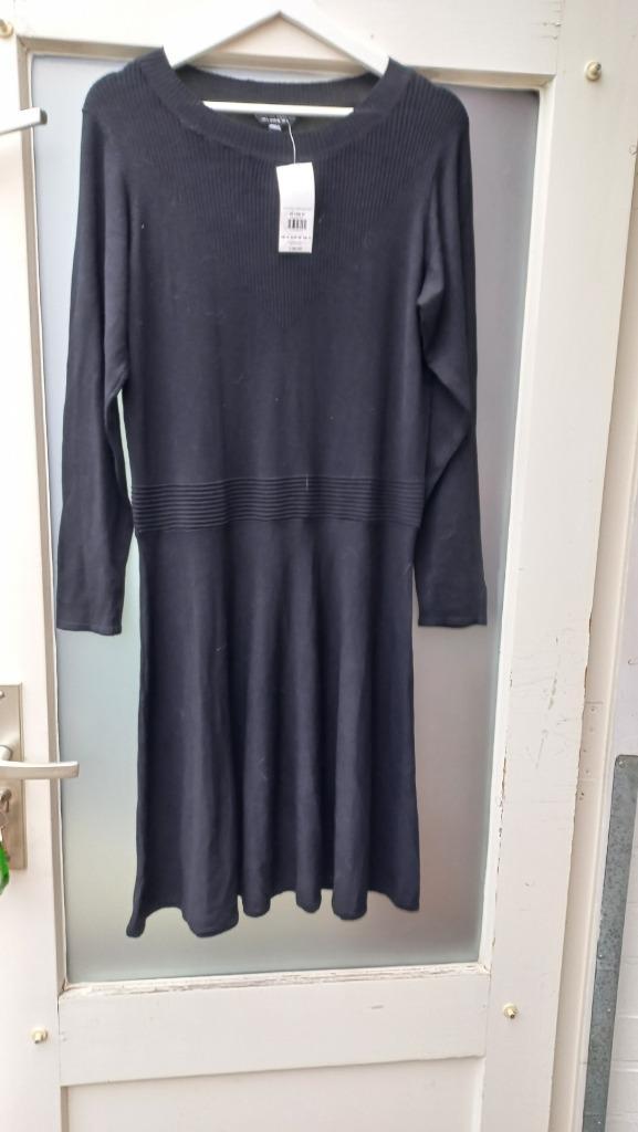 jurk van dp curve maat 44/46, Kleding | Dames, Grote Maten, Nieuw, Jurk, Zwart, Ophalen of Verzenden