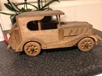 Houten auto, Hobby en Vrije tijd, Modelauto's | Overige schalen, Ophalen of Verzenden, Zo goed als nieuw, Auto