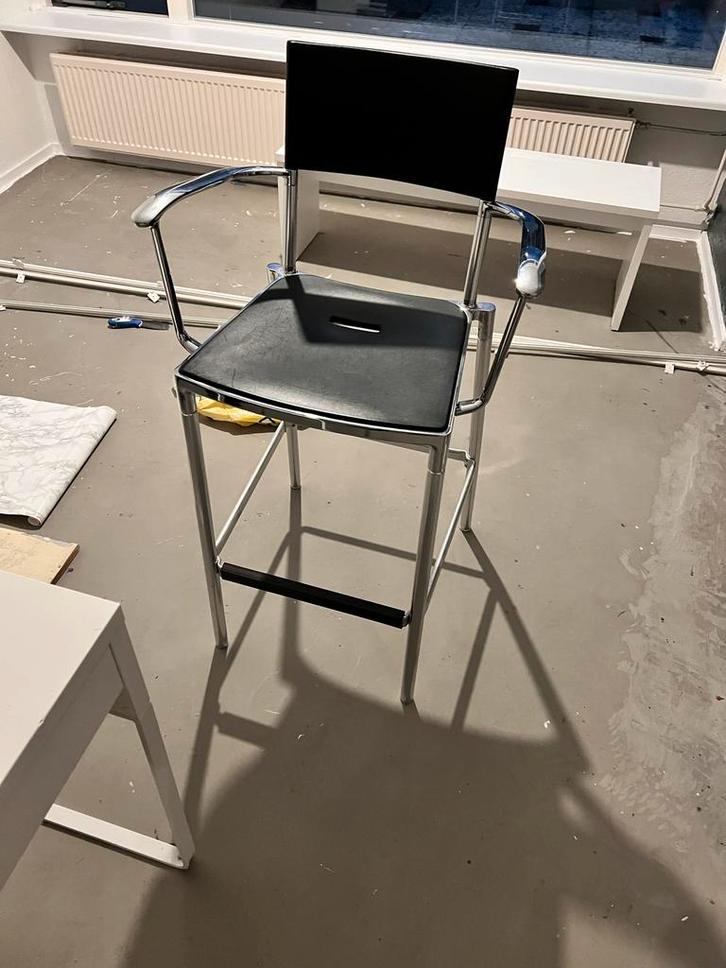 2 Visagie Hoge Stoelen, Huis en Inrichting, Barkrukken, Gebruikt, 90 cm of meer, Metaal, 2 krukken, Met voetsteun, Ophalen of Verzenden