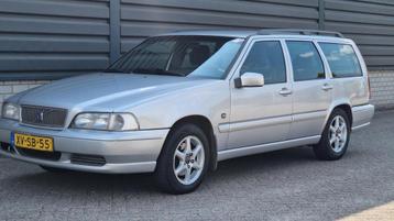 Volvo V70 2.5 Sports-Line. nieuwe distributie riem en koppel beschikbaar voor biedingen