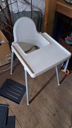 Witte kinderstoel met tafelblad, Ophalen of Verzenden, Gebruikt, Meegroeistoel, Afneembaar eetblad