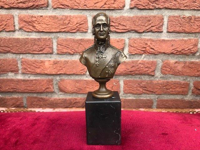 kleine bronzen buste van een staatsman, Ophalen of Verzenden, Brons
