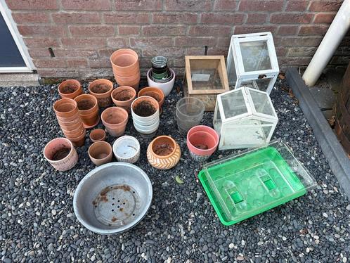 Grote set potjes en kweekkasjes, Tuin en Terras, Kweekspullen, Gebruikt, Overige typen, Ophalen