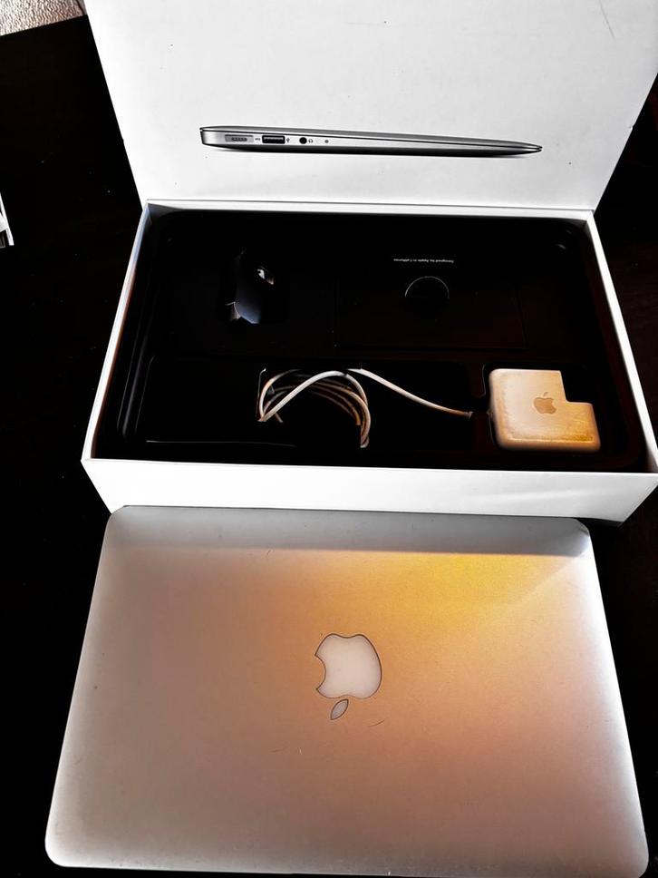 MacBook Air 11 inch A1465, Computers en Software, Apple Macbooks, Gebruikt, MacBook Air, 11 inch, Minder dan 2 Ghz, 128 GB of minder