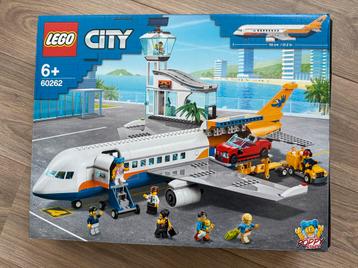 Lego Passagiersvliegtuig 60262 beschikbaar voor biedingen