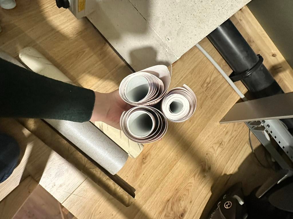 Roze vliesbehang met gouden palmen, Huis en Inrichting, Ophalen of Verzenden, Minder dan 10 m², Roze