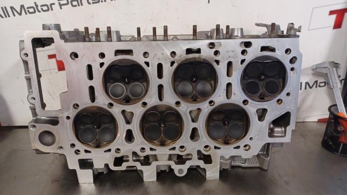 Cilinderkop van een Volkswagen Passat, Auto-onderdelen, Motor en Toebehoren, Volkswagen, Gebruikt, 3 maanden garantie, Ophalen of Verzenden