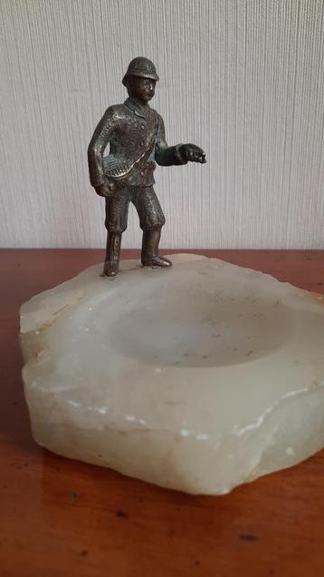 Art deco vode poche engels visser onyx beschikbaar voor biedingen