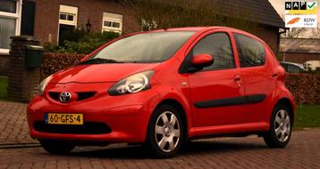 Toyota Aygo 1.0-12V + 5 DEURS AIRCO, ELEC. RAMEN APK 28 Feb  beschikbaar voor biedingen