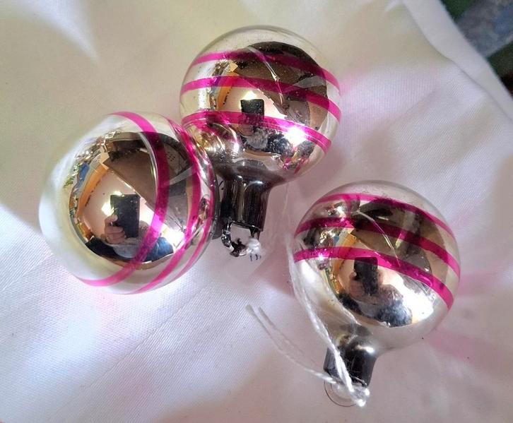 Antieke/oude Kerst  Set van 3 Ajeko ballen 5cm h, Diversen, Kerst, Nieuw, Ophalen of Verzenden