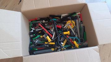 1 kilo technisch lego beschikbaar voor biedingen
