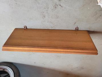 Boekenplank of wandplank beschikbaar voor biedingen