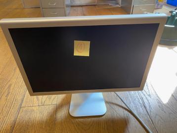 2 x apple cinema display's beschikbaar voor biedingen