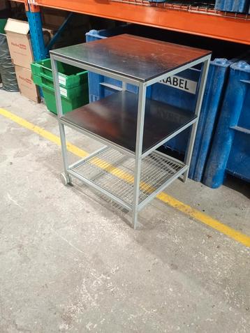 Rvs werktafel  beschikbaar voor biedingen