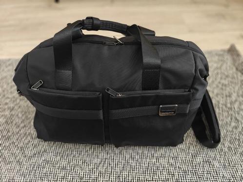 Samsonite Airea Duffle Bag, Sieraden, Tassen en Uiterlijk, Tassen | Reistassen en Weekendtassen, Zo goed als nieuw, Zwart, 40 tot 60 cm