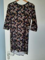 jurk Lola Liza met ceintuur, Maat 38/40 (M), Zwart, Ophalen of Verzenden, Zo goed als nieuw