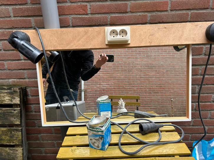 Visagie Lichtlat met Lampen & Stopcontact, Huis en Inrichting, Woonaccessoires | Spiegels, Gebruikt, 75 tot 100 cm, Minder dan 100 cm