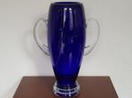 Grote kobalt blauwe vaas met twee oren, Antiek en Kunst, Antiek | Glas en Kristal, Verzenden