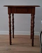 Vintage sidetafeltje met mooie gedraaide poten., Antiek en Kunst, Ophalen