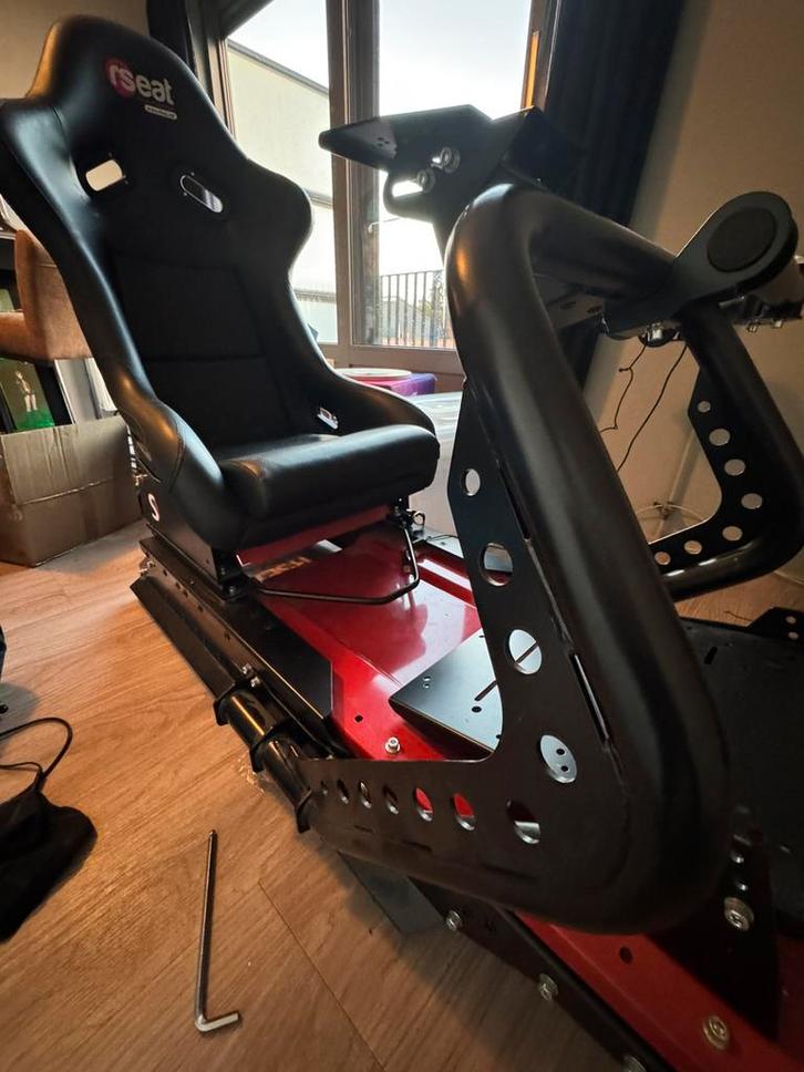 RSeat S1 - Race en Flight Simrig in 1 - Buttkicker en extras, Spelcomputers en Games, Spelcomputers | Xbox | Accessoires, Stuurtje of Sportattribuut