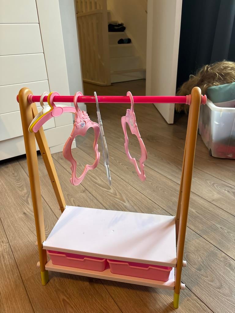 Baby born kledingrek met hangers, Ophalen of Verzenden, Zo goed als nieuw, Toebehoren