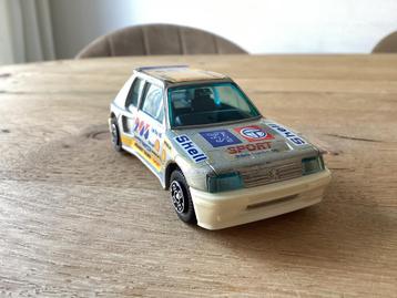 Peugeot 205  Turbo 16 van Bburago beschikbaar voor biedingen