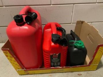 3 x jerrycan voor benzine / diesel. 20, 10 en 5 liter. beschikbaar voor biedingen