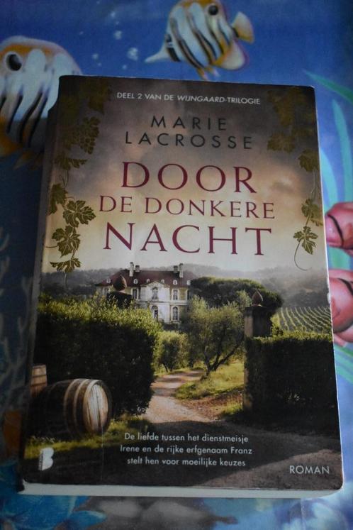 2 boeken van Marie Lacrosse/deel 1 en 2 vd wijngaardtrilogie, Boeken, Romans, Zo goed als nieuw, Nederland, Ophalen of Verzenden