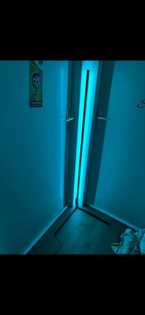 Nieuwe RGB Hoeklamp met Afstandsbediening, Huis en Inrichting, Lampen | Vloerlampen, Nieuw, Minder dan 100 cm, Metaal, Ophalen of Verzenden