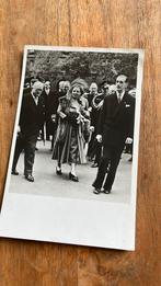 Ansichtkaart juliana auriol de Gaulle stikker, Ophalen of Verzenden, Zo goed als nieuw, Kaart, Foto of Prent