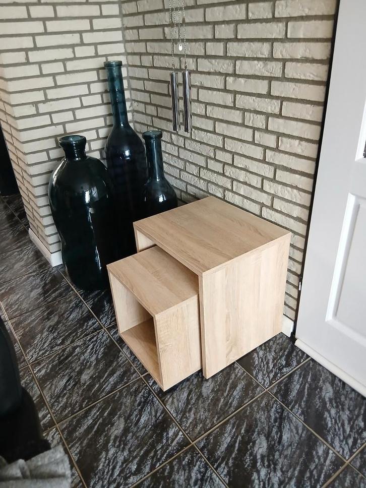 Bijzettafeltjes, Huis en Inrichting, Tafels | Bijzettafels, Zo goed als nieuw, Vierkant, 45 tot 60 cm, Minder dan 55 cm, Hout