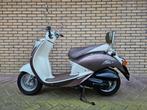 Sym Mio 50 4 Takt  snorscooter (25KM) met slechts 2761KM!, Maximaal 25 km/u, Benzine, Mio, Zo goed als nieuw