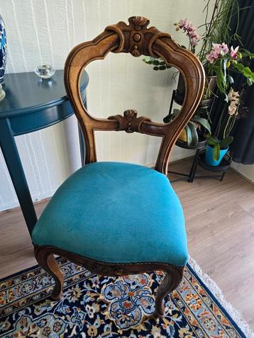 2 blauw barok stoelen  beschikbaar voor biedingen