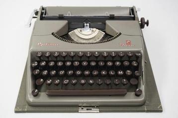 Mooie Optima Plana Typemachine uit 1956 mét koffer & sleutel beschikbaar voor biedingen