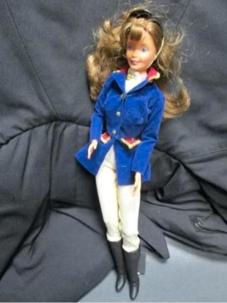 1997 BARBIE HORSE-RIDING in een SUPER MOOIE staat, Verzamelen, Poppen, Zo goed als nieuw, Fashion Doll, Verzenden